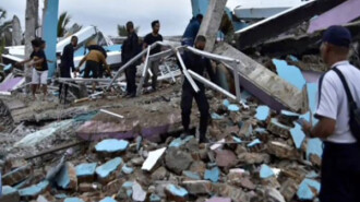115819_bangladesh_pratidin_Quake_Indonesia